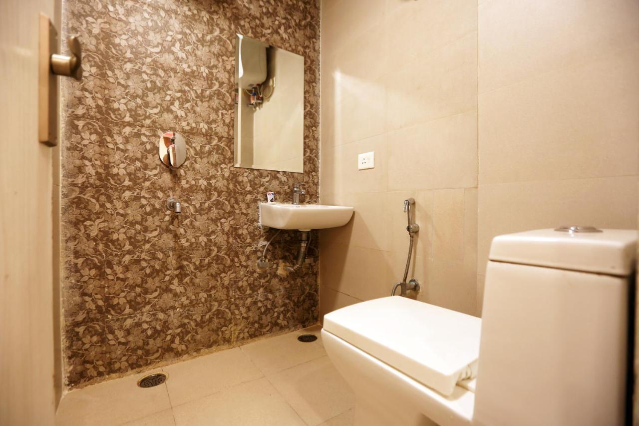 Hotel Ark Suites At Airport Нью-Дели Экстерьер фото